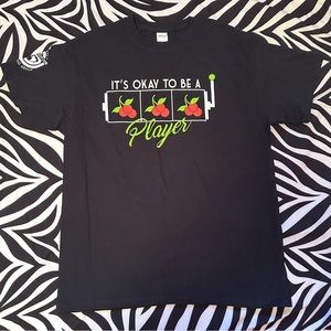 Men’s Universal Gaming Group T Shirt Size XL